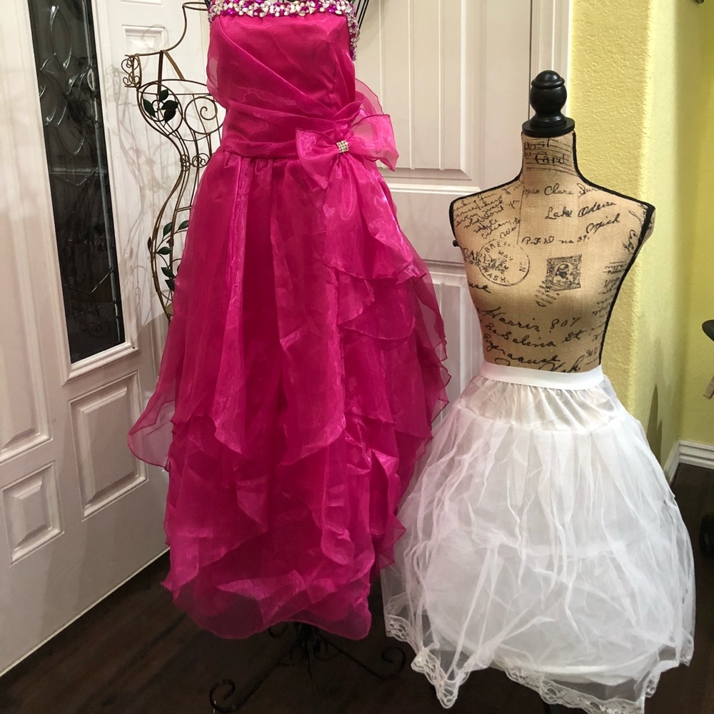 Dress - Picture 2 of 8